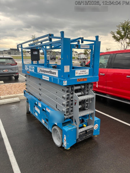 2023 GENIE GS-3232