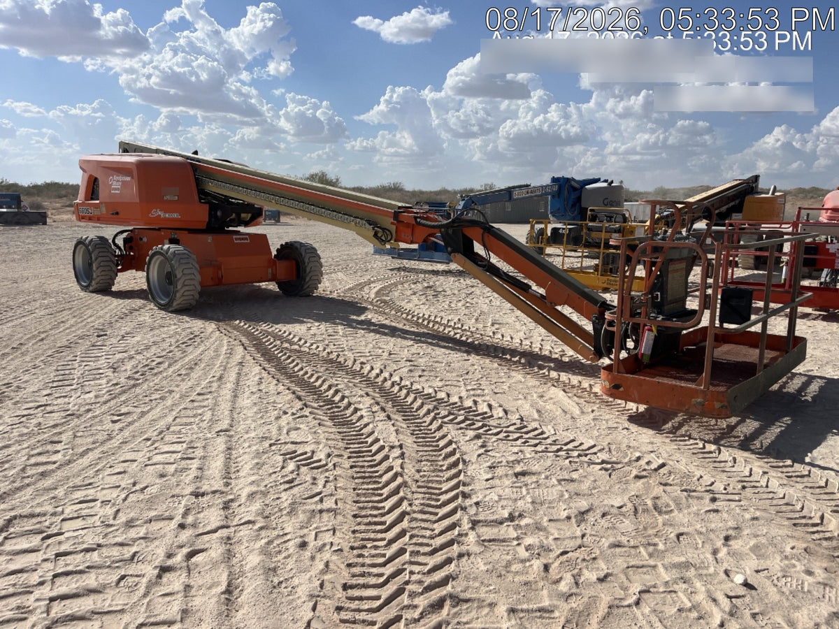 2022 JLG 660SJ