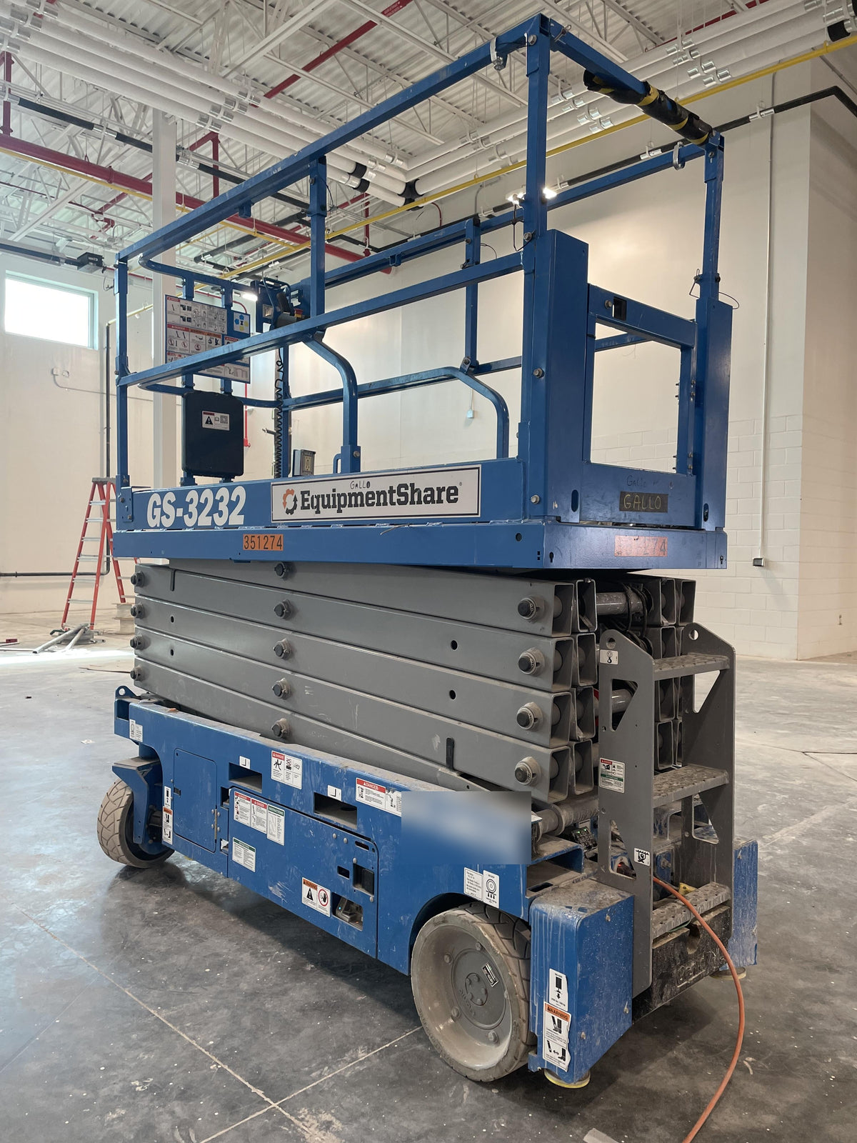 2023 GENIE GS-3232