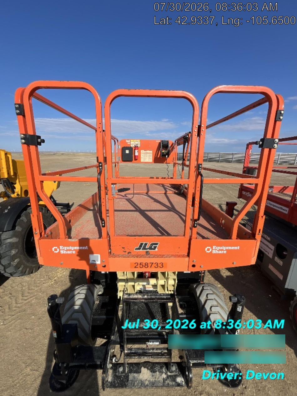 2022 JLG RT3369