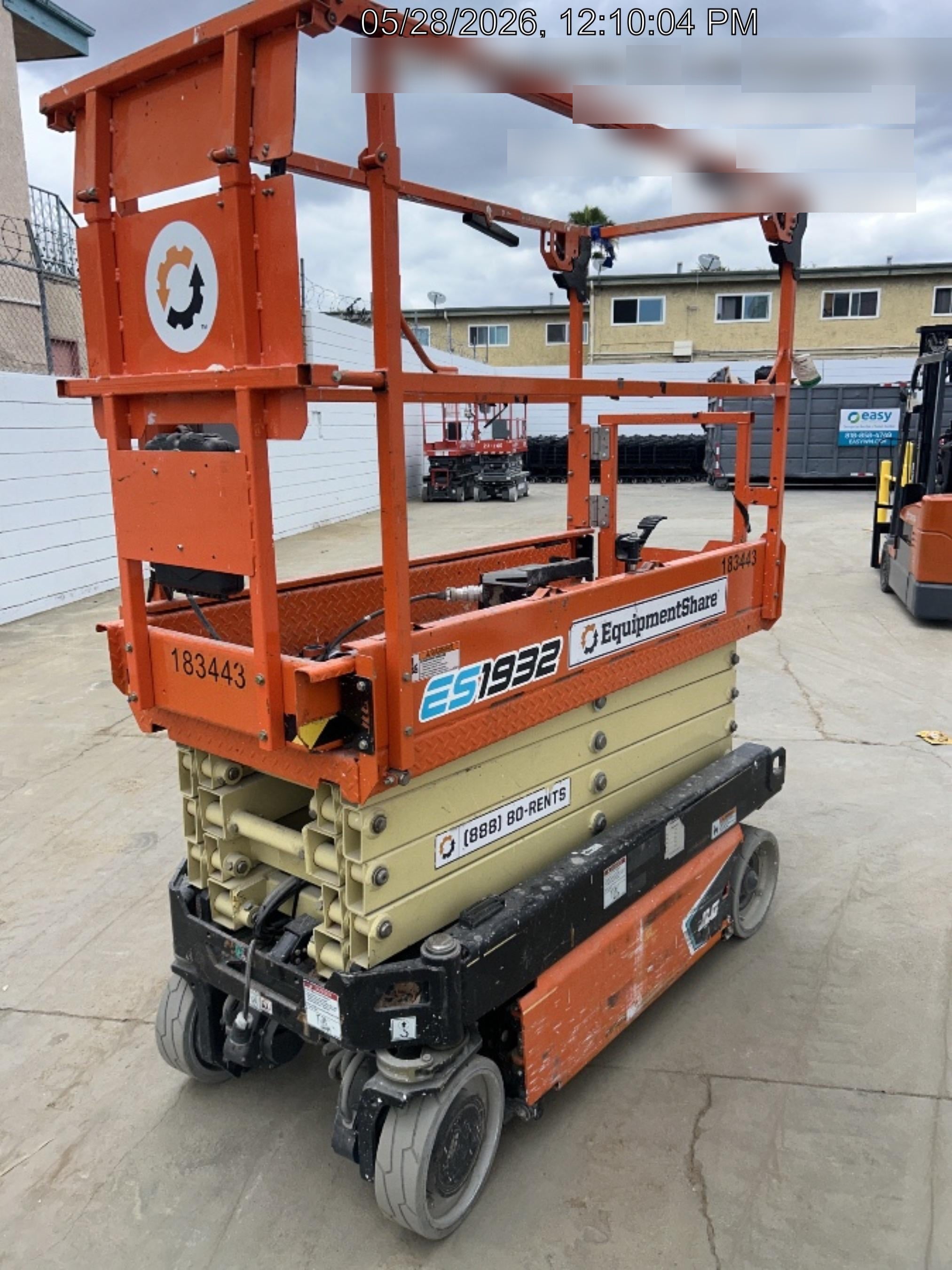 2021 JLG ES1932