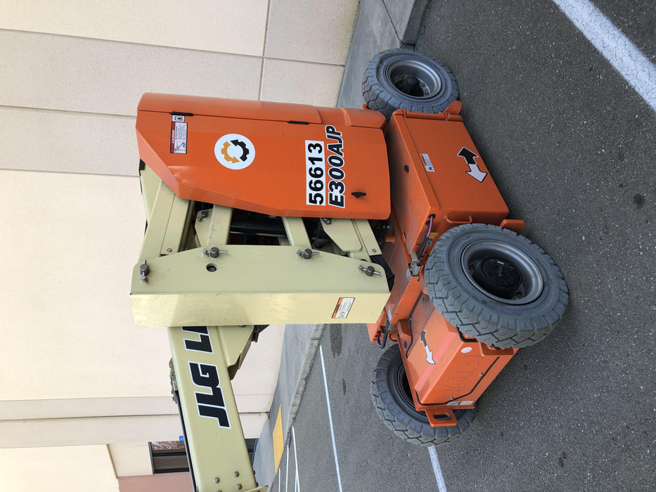 2020 JLG E300AJP