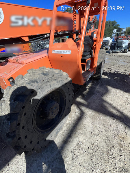 2018 SKYTRAK 8042