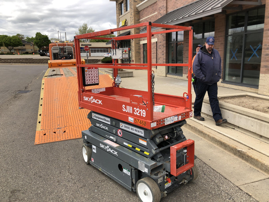 2018 Skyjack SJIII-3219 Standard Rental Specs