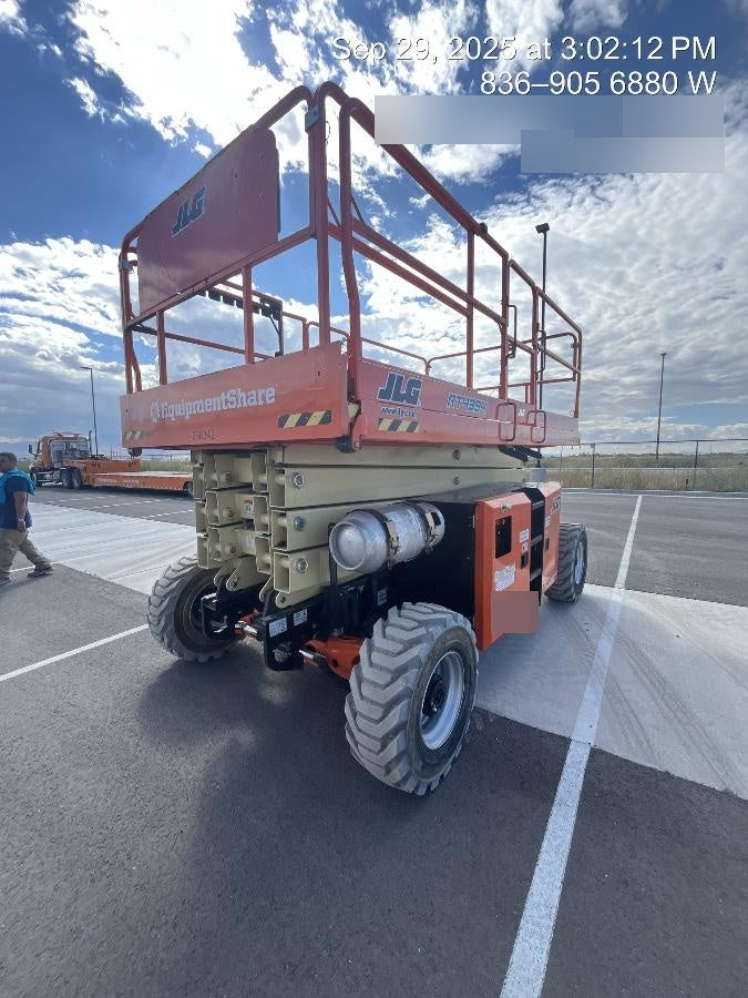 2023 JLG RT4394