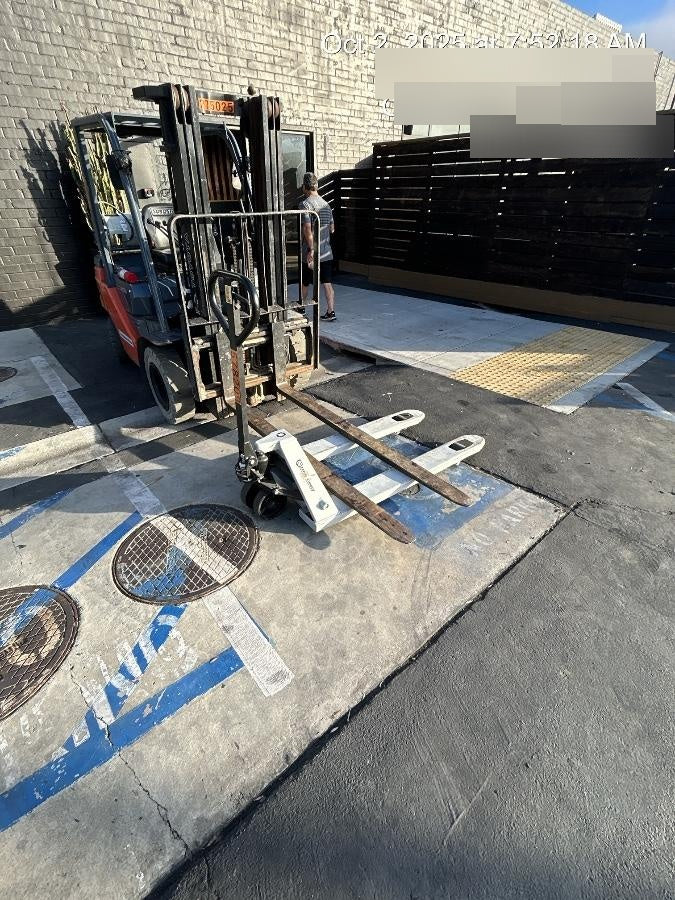 2024 STRONGWAY 4400 lb Pallet Jack
