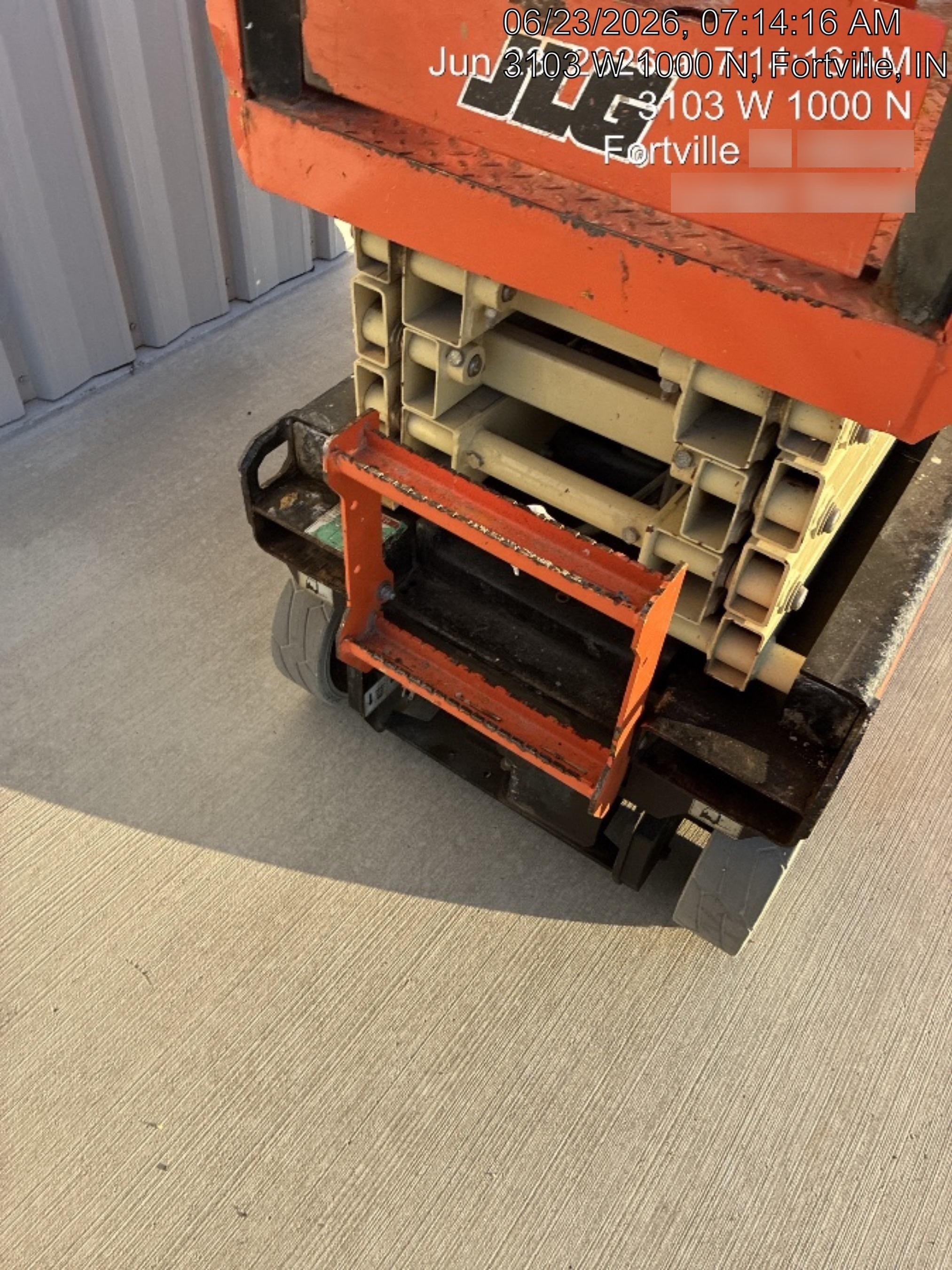 2021 JLG ES1932