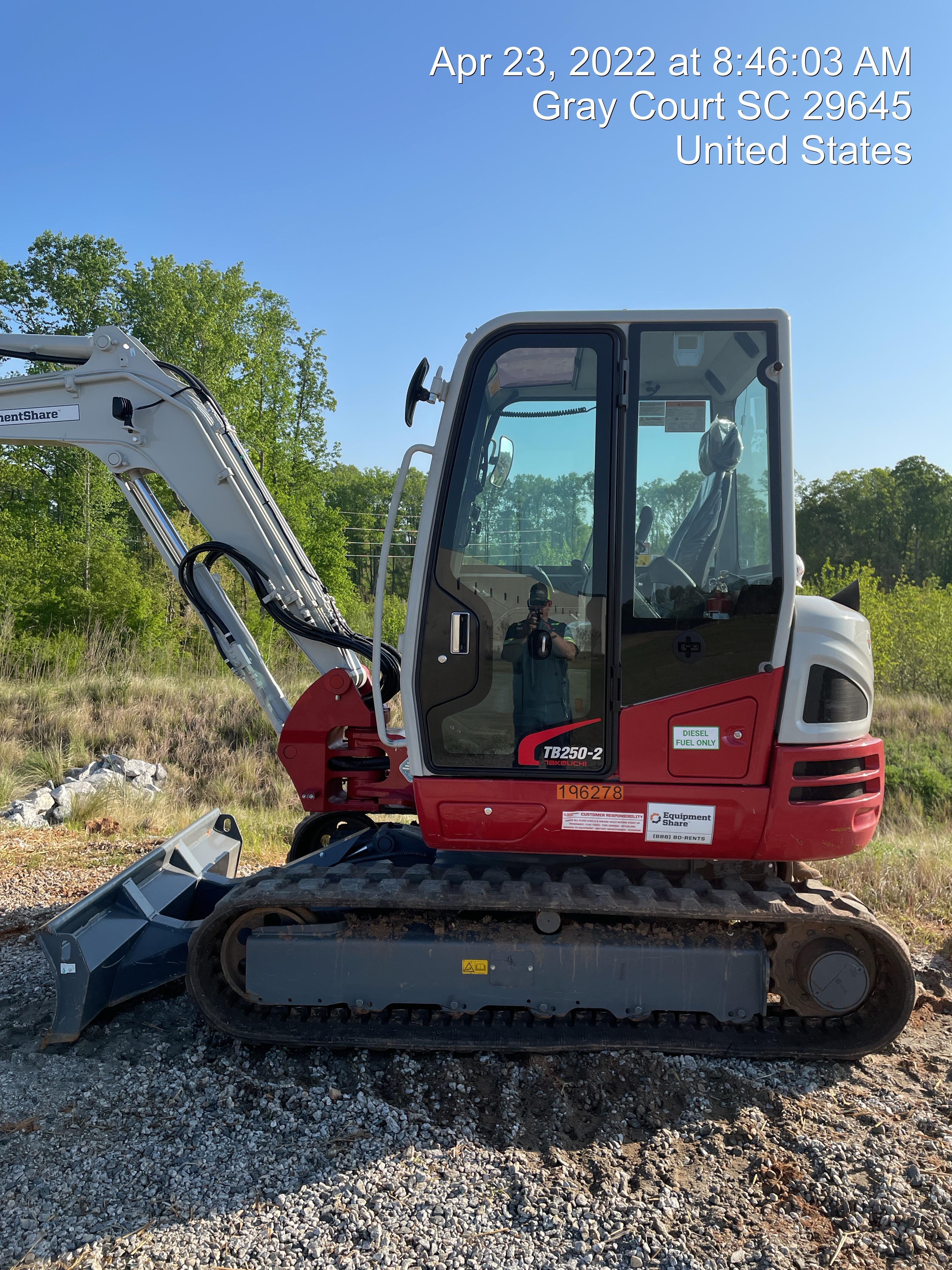 2021 TAKEUCHI TB250-2C