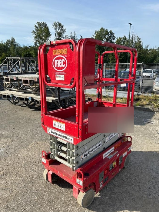 2020 MEC 1330SE Solid NM Tires, Steel Swing out Doors, LCS, Beacon, 900W Inverter