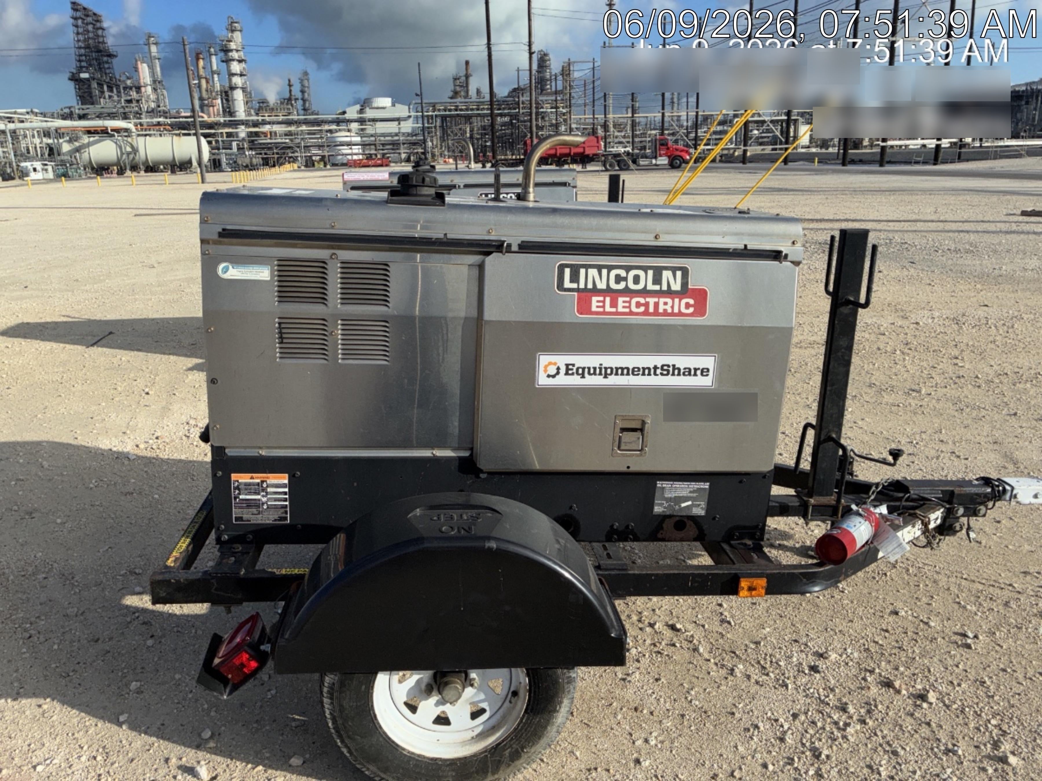 2019 Lincoln Electric Vantage 322 Ready-Pak 3, Two Wheel Trailer, Fender and Light Kit, Cable Rack
