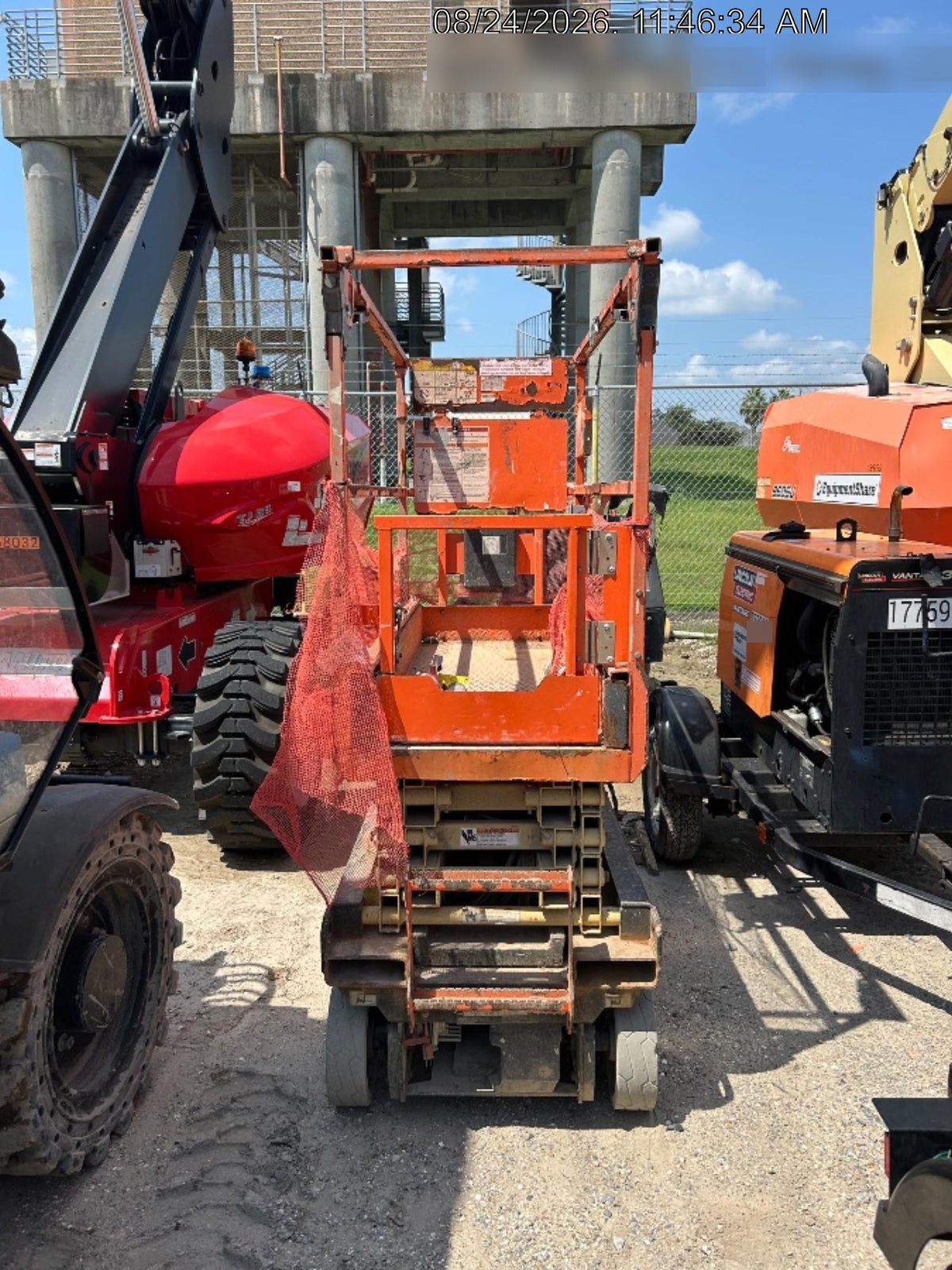 2022 JLG ES1932