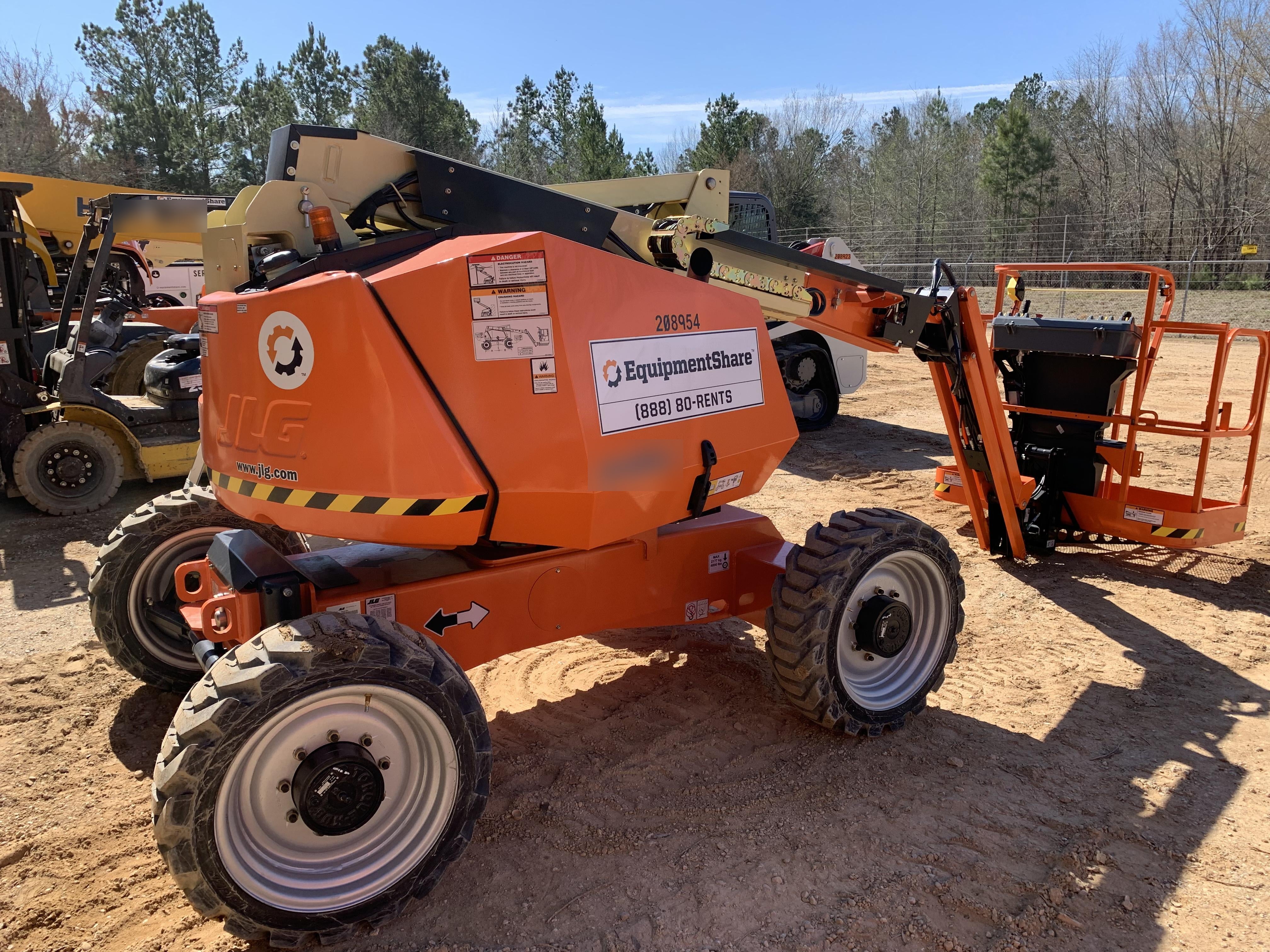 2022 JLG 340AJ
