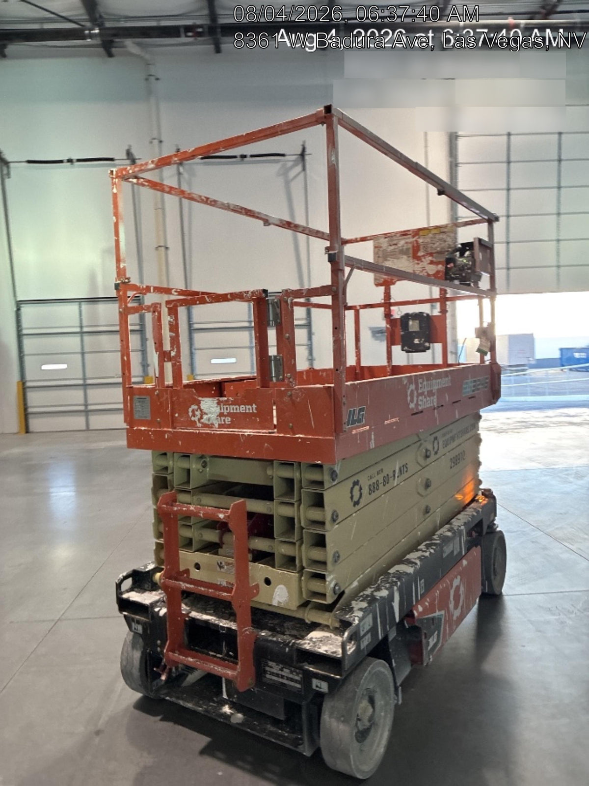 2023 JLG ES3246