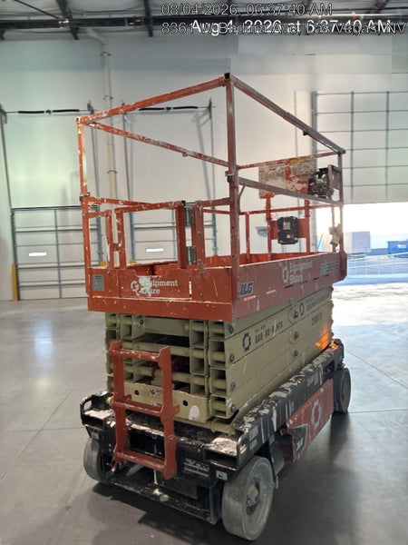 2023 JLG ES3246