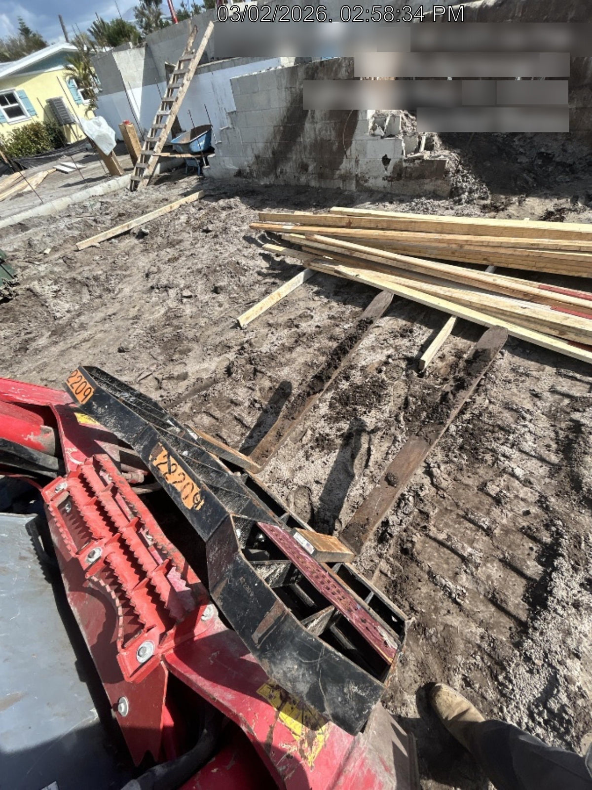 2025 TAKEUCHI 80" Smooth Bucket - Takeuchi