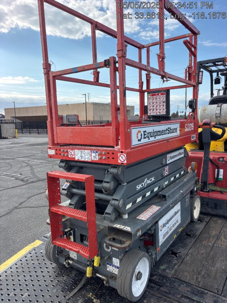 2020 Skyjack SJIII-3219 Solid NM Tires, Half height spring hinged entry gate, Dual Beacons, 800W Inverter