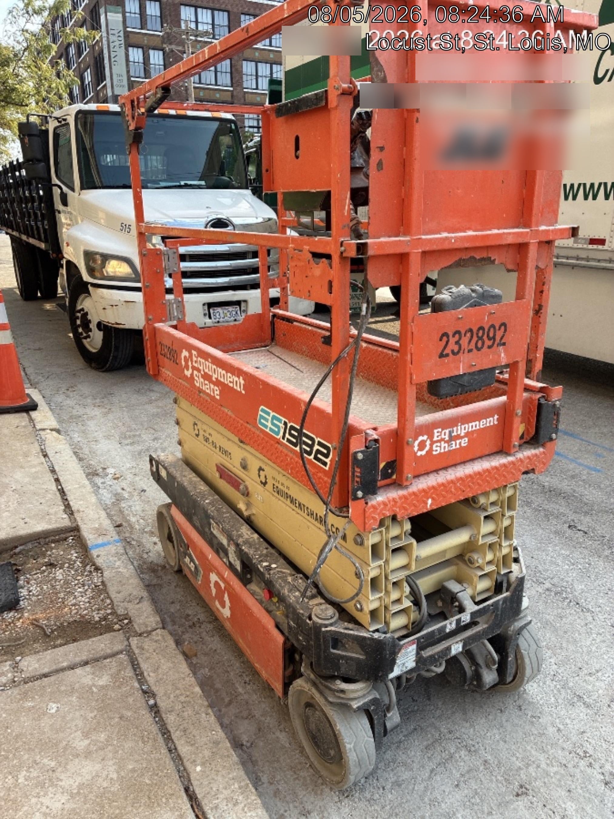 2022 JLG ES1932