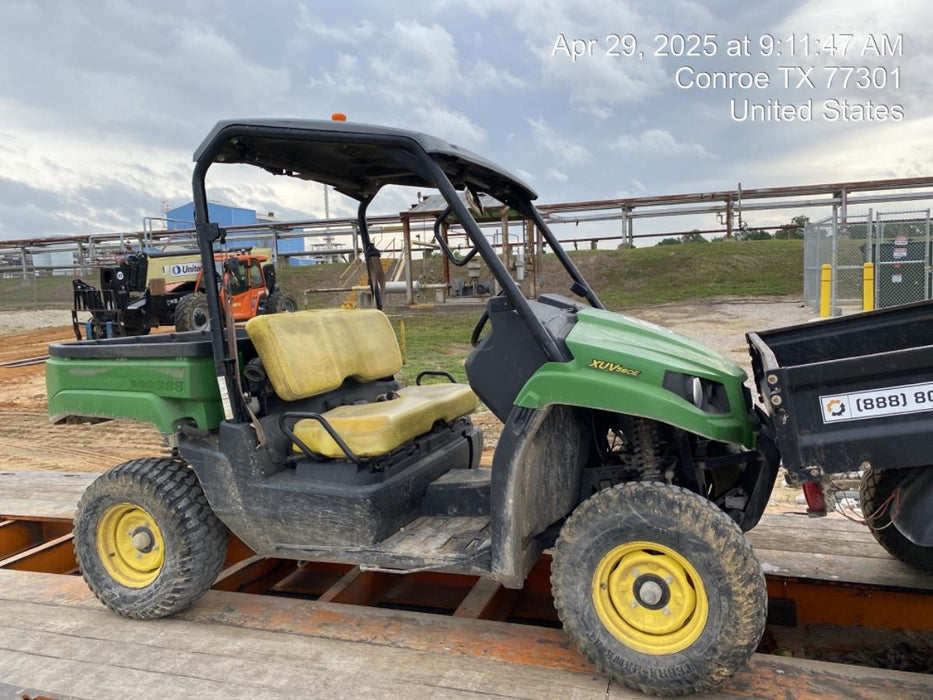 2020 John Deere XUV560E GATOR 4wd Utility Cart, Gas, 2 Seat, LED Strobe, Windshield Tempered Glass, Plastic Canopy, Wire Harness Kit, Backup Alarm