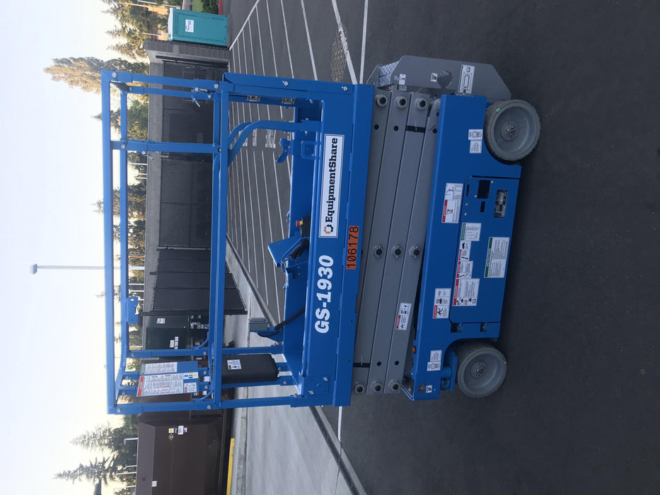 2020 Genie GS-1930 Solid Non Marking Tires, Beacon, Folding rails with half height swing gate, 800W Inverter