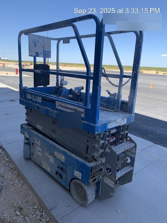 2019 Genie GS-1930 Fixed Rails with Chain Entry