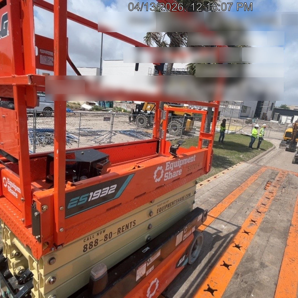 2025 JLG ES1932