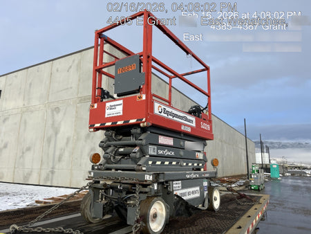 2020 Skyjack SJIII-3219 Solid NM Tires, Half height spring hinged entry gate, Dual Beacons, 800W Inverter