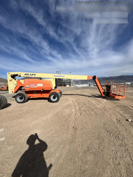 2020 JLG 800AJ