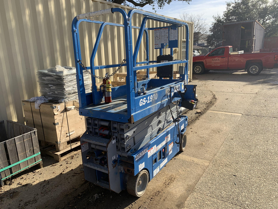 2019 Genie GS-1930 Fixed Rails with Chain Entry