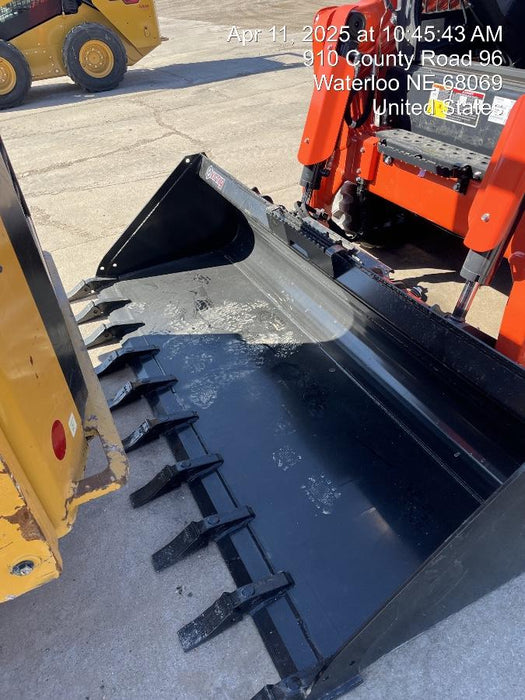 2025 VIRNIG 84" Smooth Bucket