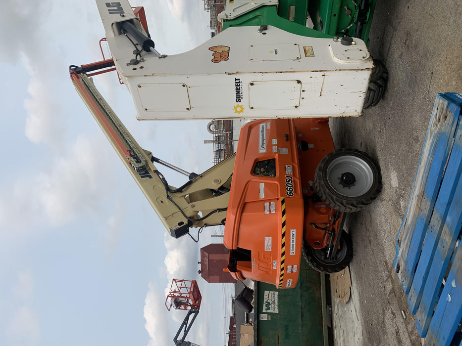 2020 JLG 660SJ