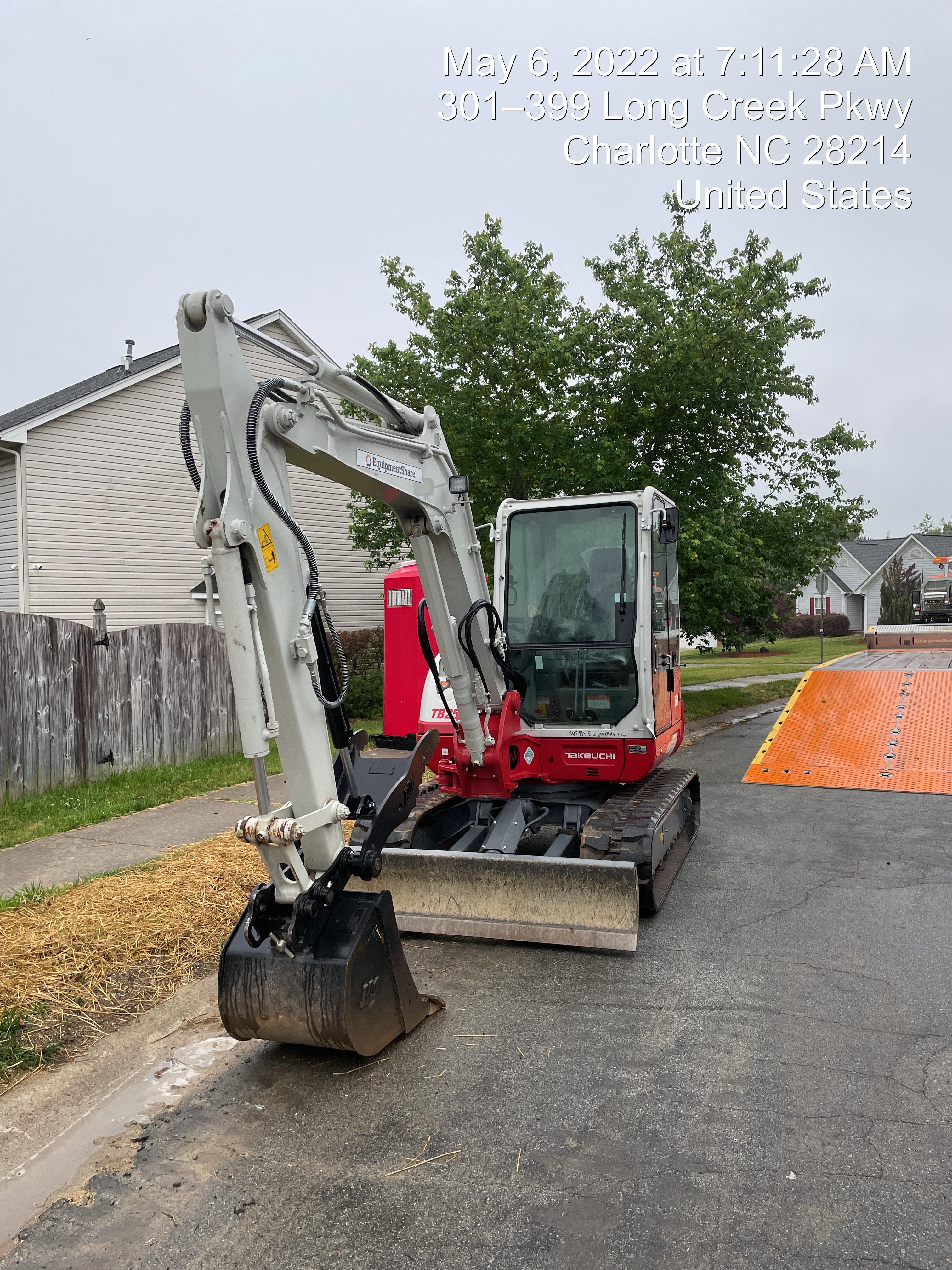 2021 TAKEUCHI TB250-2C