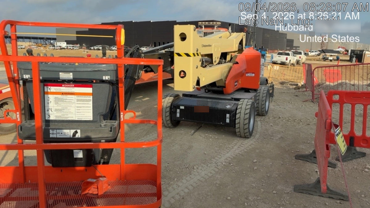 2026 JLG E450AJ