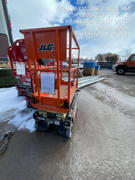 2022 JLG ES1330L
