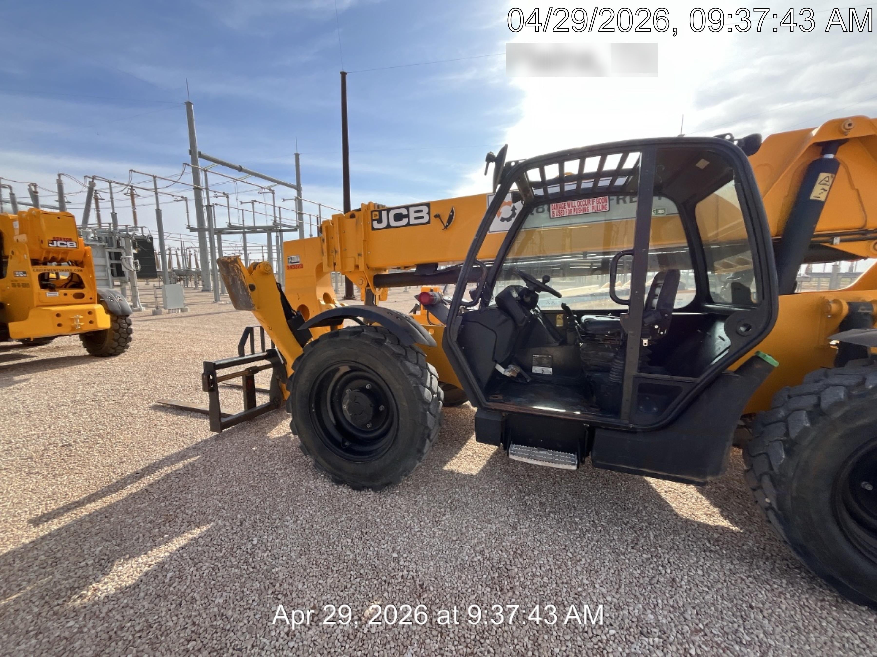 2021 JCB 512-56