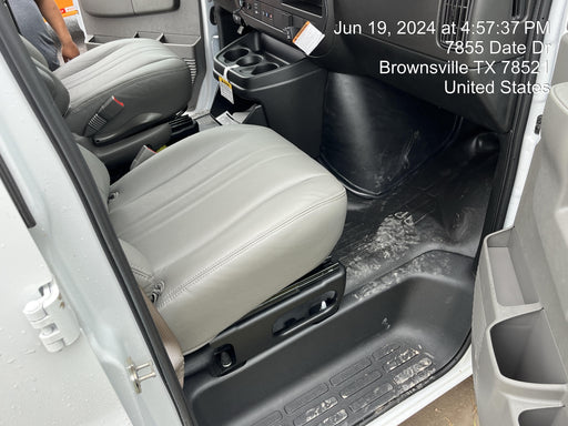 2023 CHEVROLET Express Van - Rental