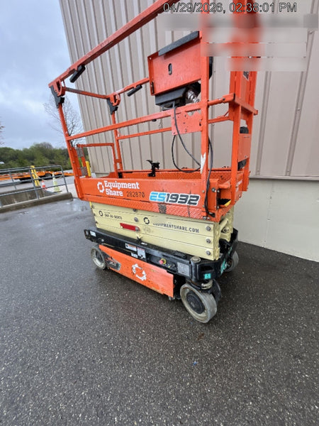 2022 JLG ES1932