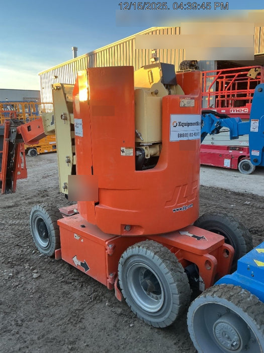 2019 JLG E300AJP