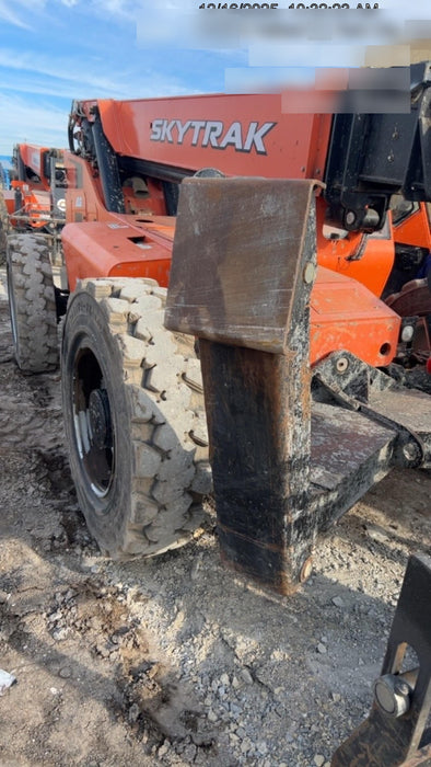 2019 Skytrak 10054 Cab/Heat/AC, 74 Hp Engine, Solid Tires, Work Light Package, Beacon w/60" Carriage, 60" Forks