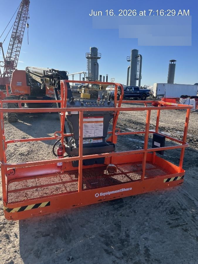 2025 JLG 660SJ