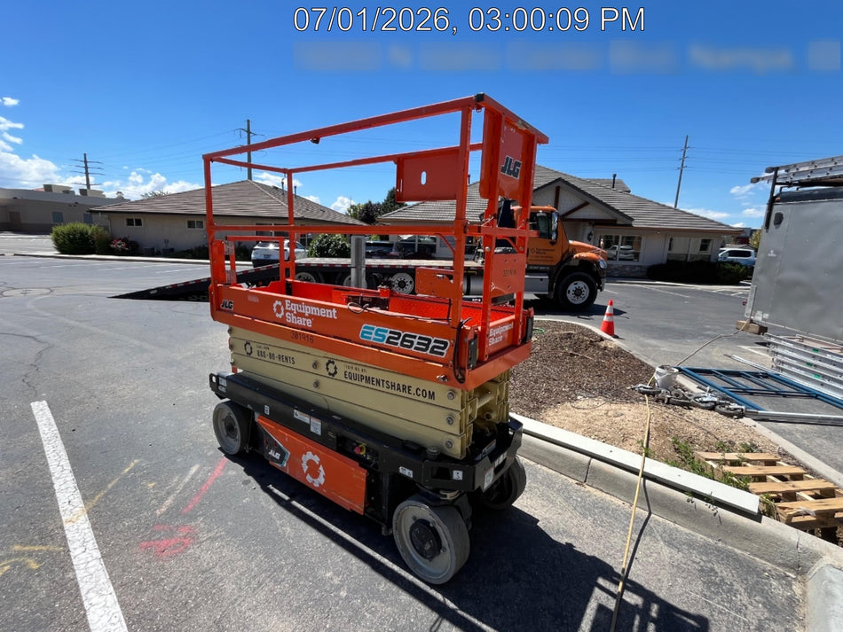2023 JLG ES2632