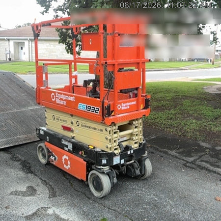 2023 JLG ES1932