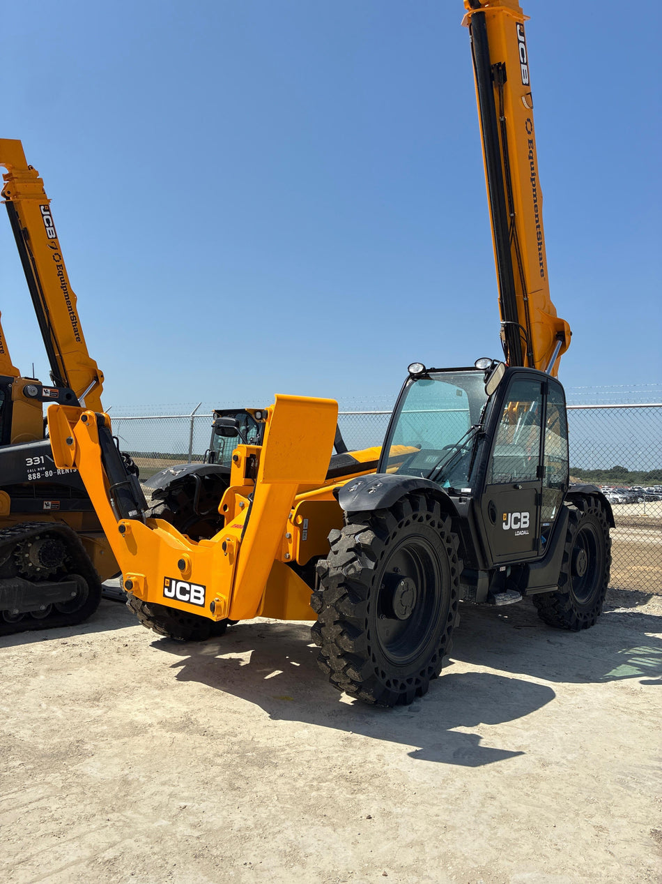2026 JCB 514-56