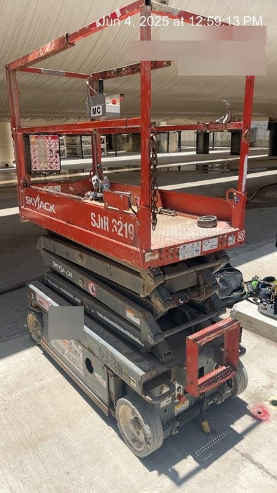 2017 Skyjack SJIII-3219 Skyjack SJ3219, Trojan Battery Set, Extended Warranty 5yr/5k hr