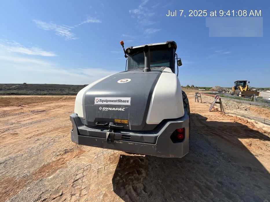 2023 DYNAPAC CA2500D