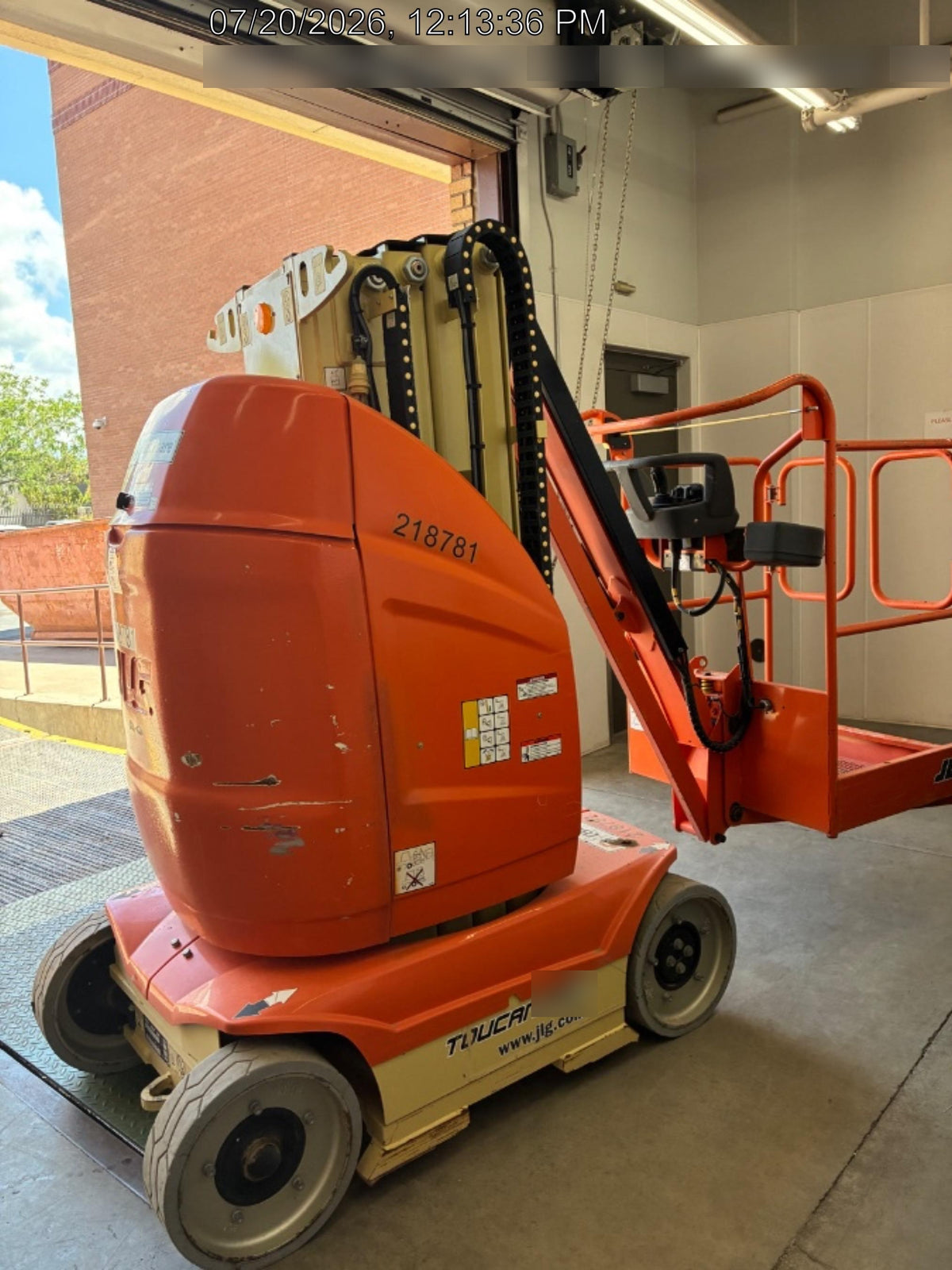 2022 JLG 26E