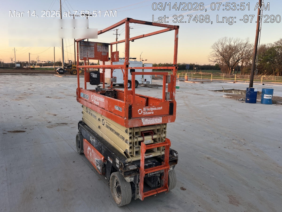2023 JLG ES2632