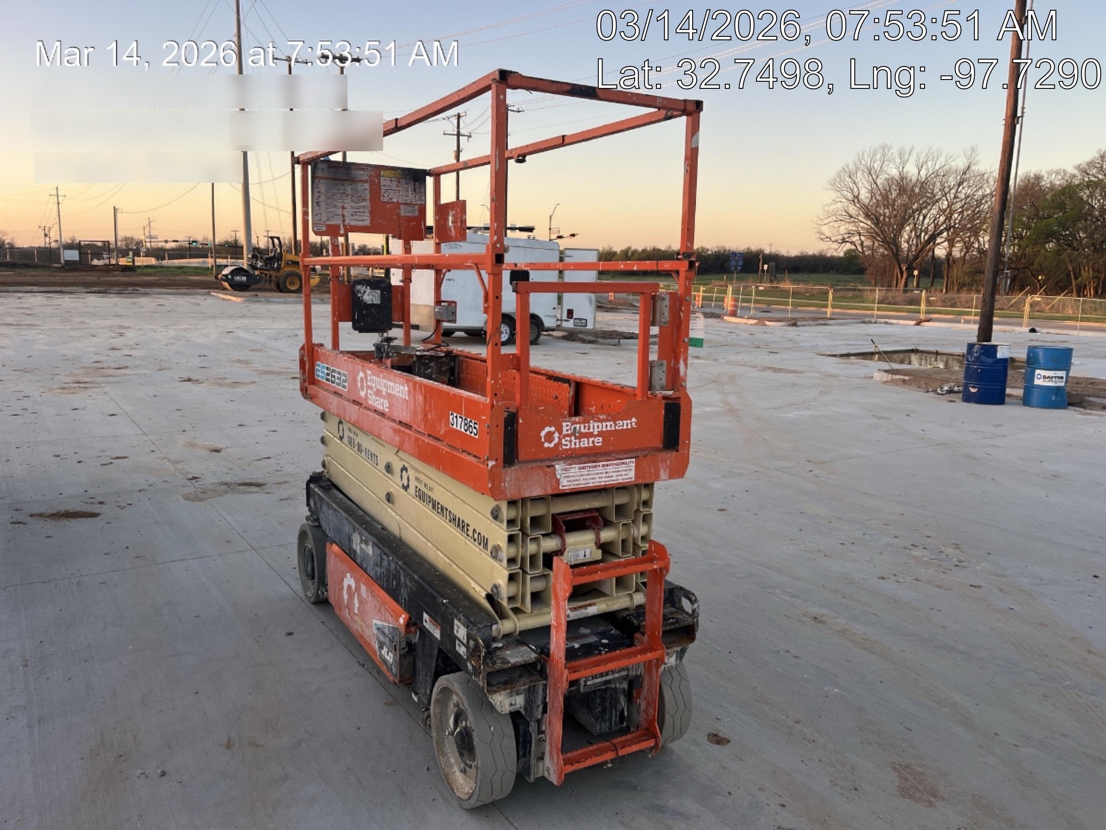 2023 JLG ES2632
