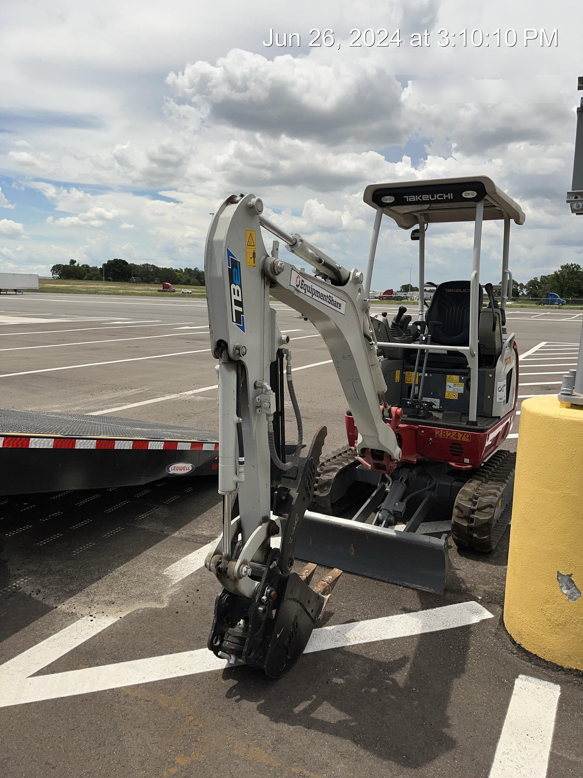 2022 TAKEUCHI TB20e
