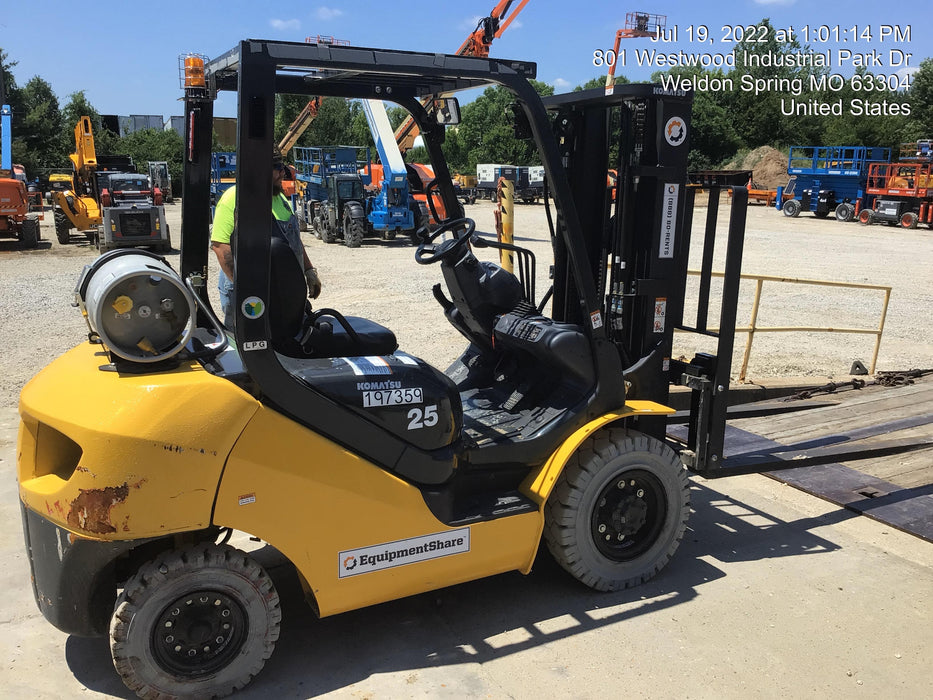 2021 KOMATSU FG25T-16