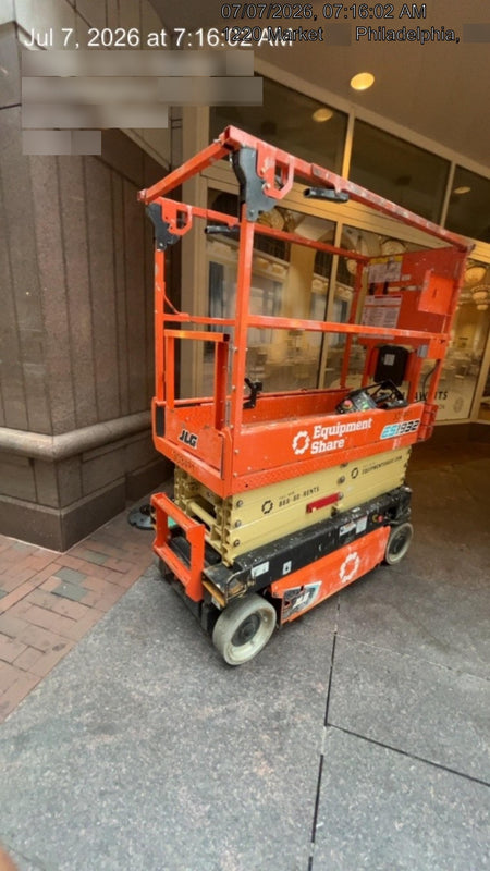 2023 JLG ES1932